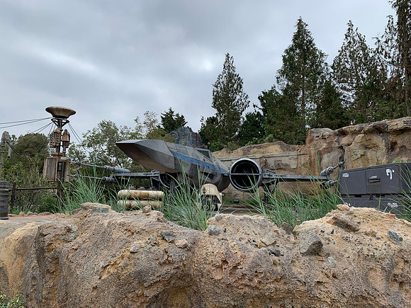 Disneyland - X-wing!