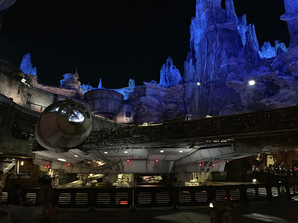 Disneyland - Galaxy's Edge