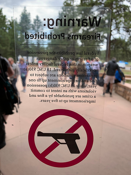 Bryce Canyon - Visitor Centre Gun sign
