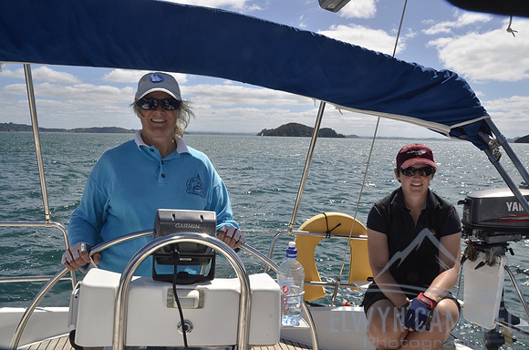 Sailing past Roberton Island
